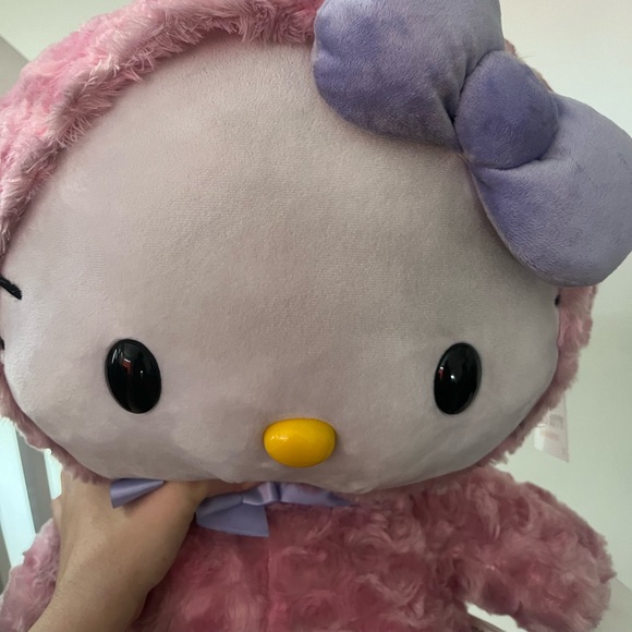 Giant hello kitty (s) standing greeter - Picture 6 of 10